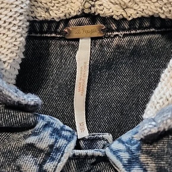 🌴 Free People Jean Jacket with Removable Hood 🌴 - Picture 3 of 7